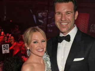51-year-old singer Kylie Minogue gets married for the first time