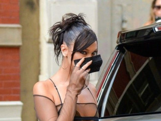 Bella Hadid walked in a very sexy bodysuit made of a transparent mesh