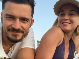 Orlando Bloom showed an archival photo of Katy Perry