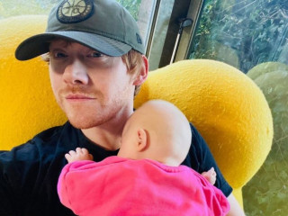 The 32-year-old actor from "Harry Potter" showed the daughter