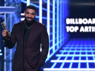 Drake has broken the world record for the most listens on Spotify