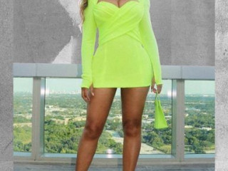 Beyonce posed in bright, sexy looks