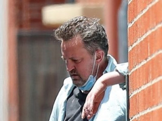 Fans suspected Matthew Perry of drinking