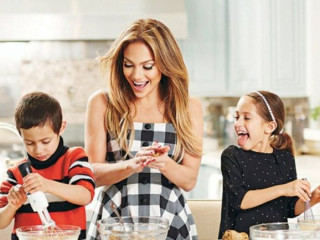 Jennifer Lopez's twins are excited about their mother's new boyfriend