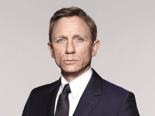 Daniel Craig becomes honorary commander of the Navy