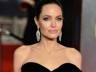 Angelina Jolie is dating her ex-husband again