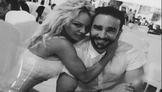 Pamela Anderson publicly confessed her love