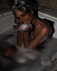 Halle Berry shared a bold photo in which she sits in a naked bath.