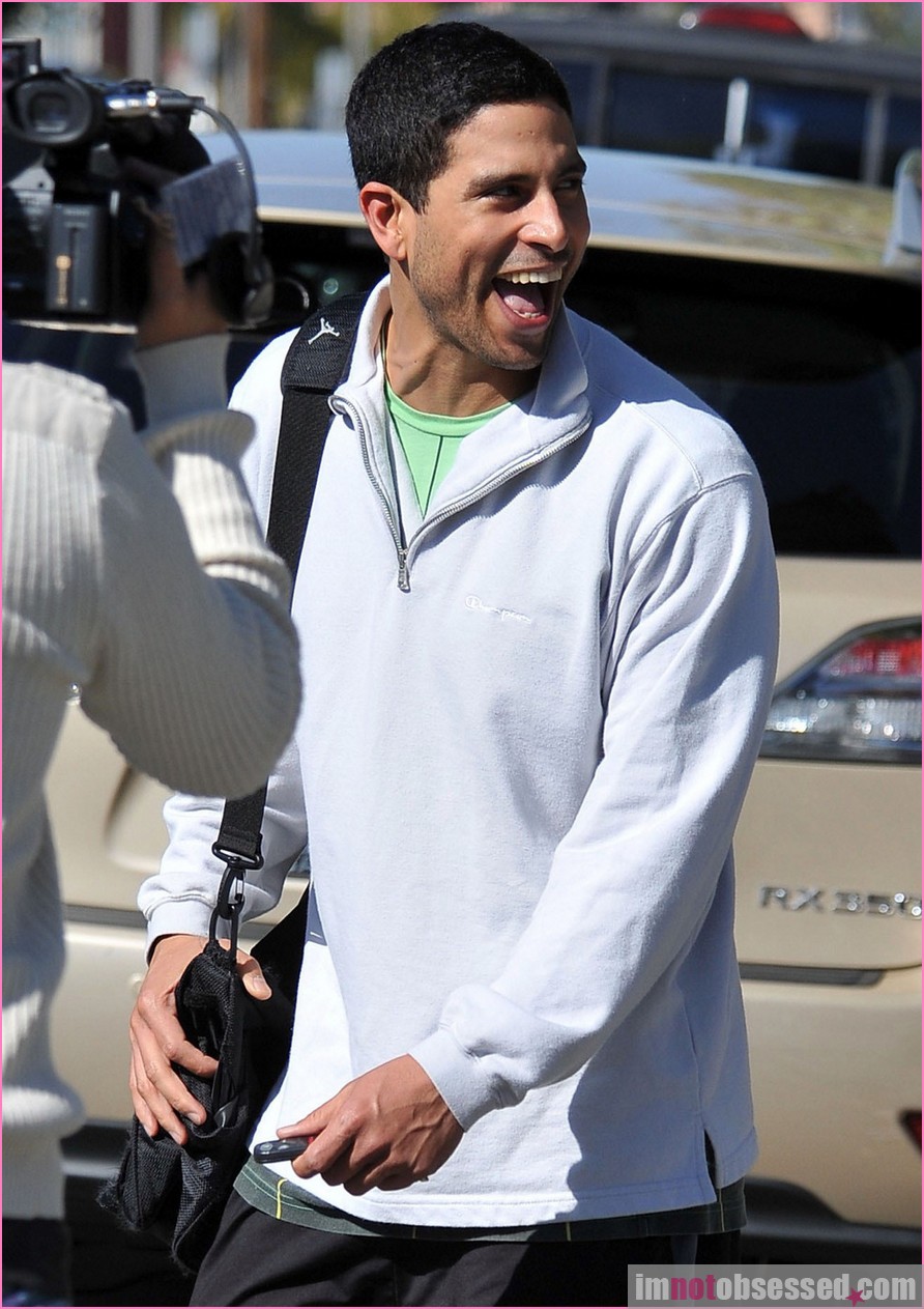 Adam Rodriguez photo #414200