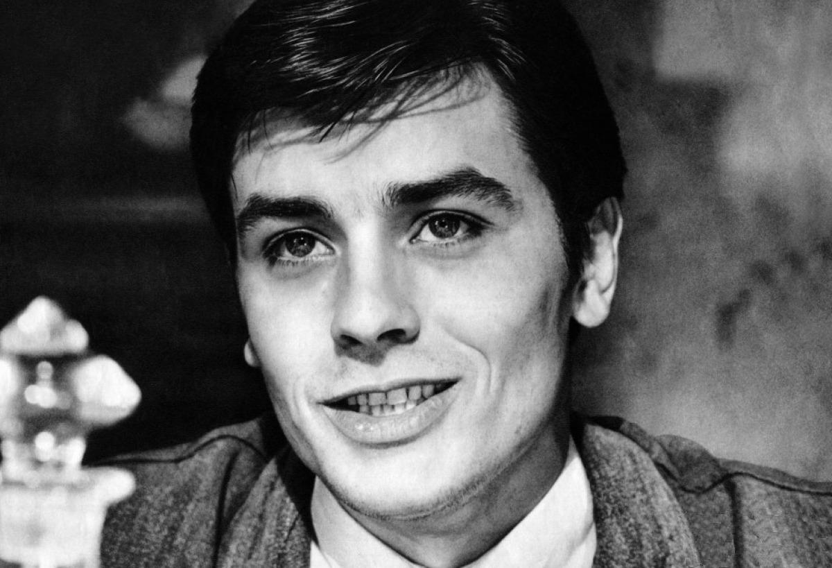 Alain Delon photo #360277