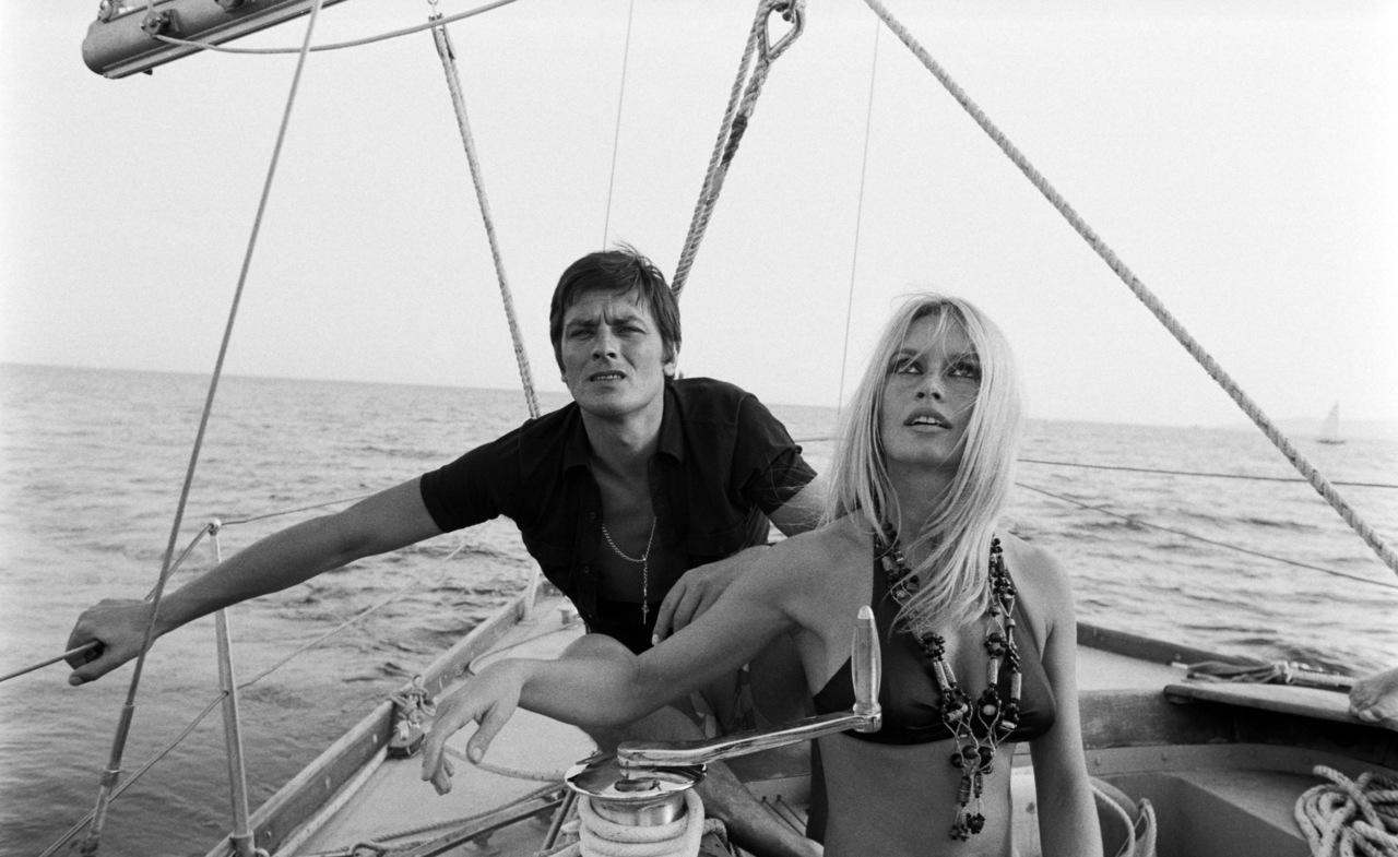 Alain Delon photo #375410