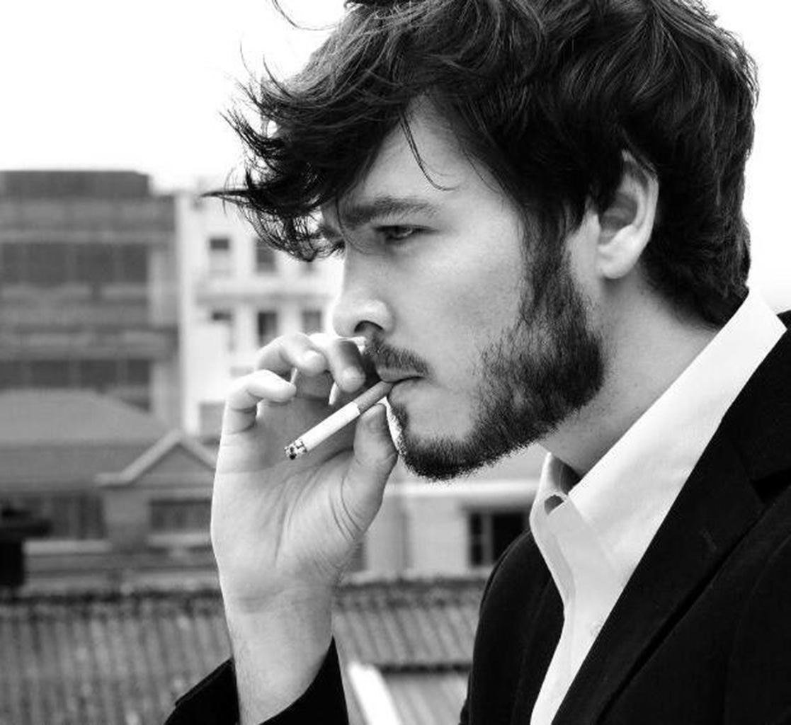 Alexander Vlahos photo #536106