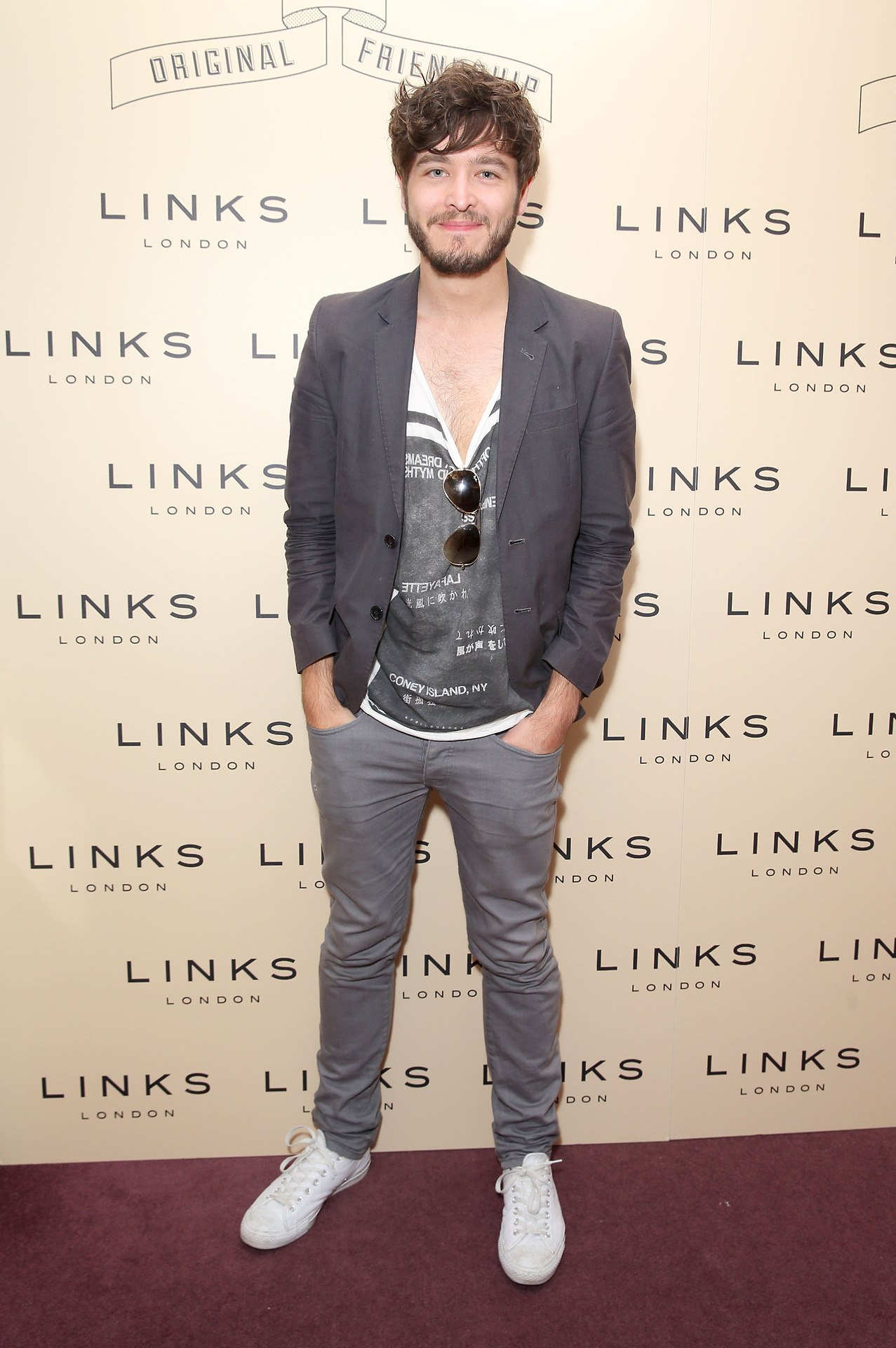 Alexander Vlahos photo #509725