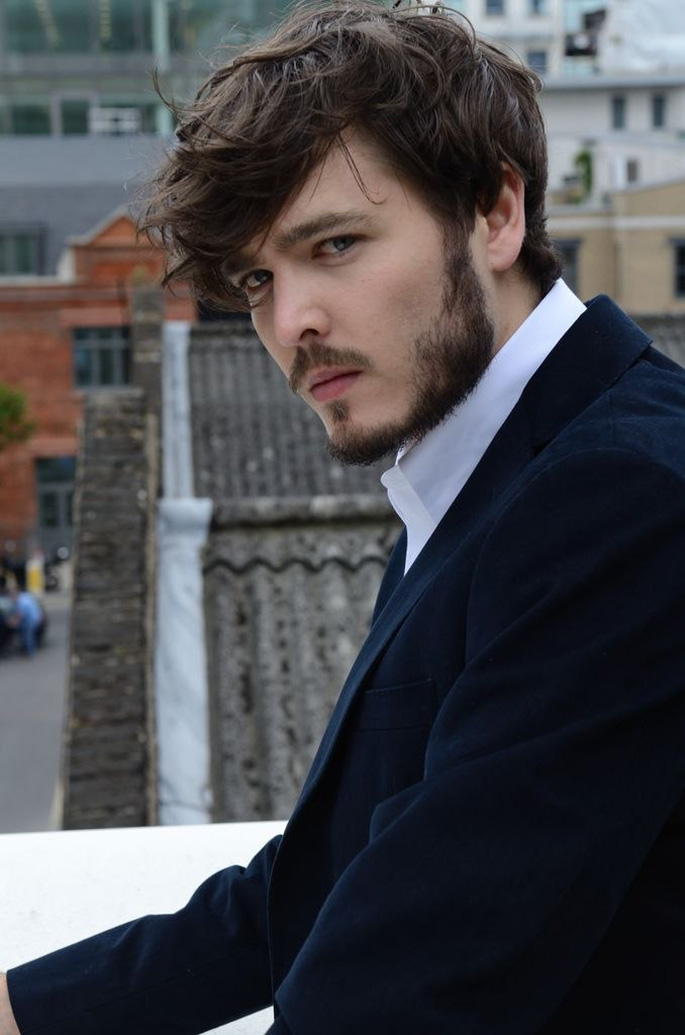 Alexander Vlahos photo #536110