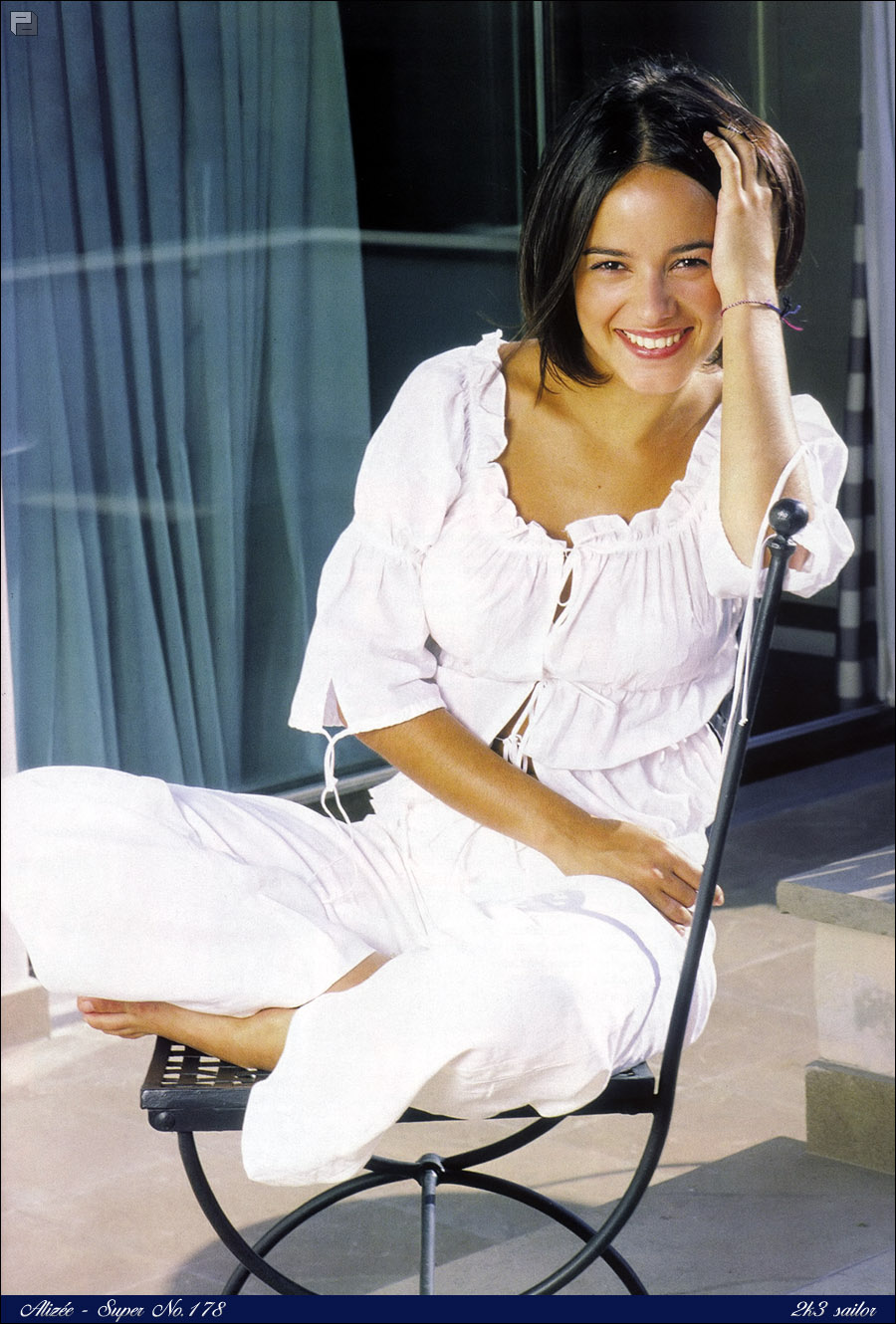 Alizee photo #6261