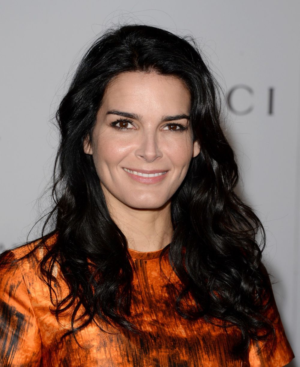 Angie Harmon photo #540825