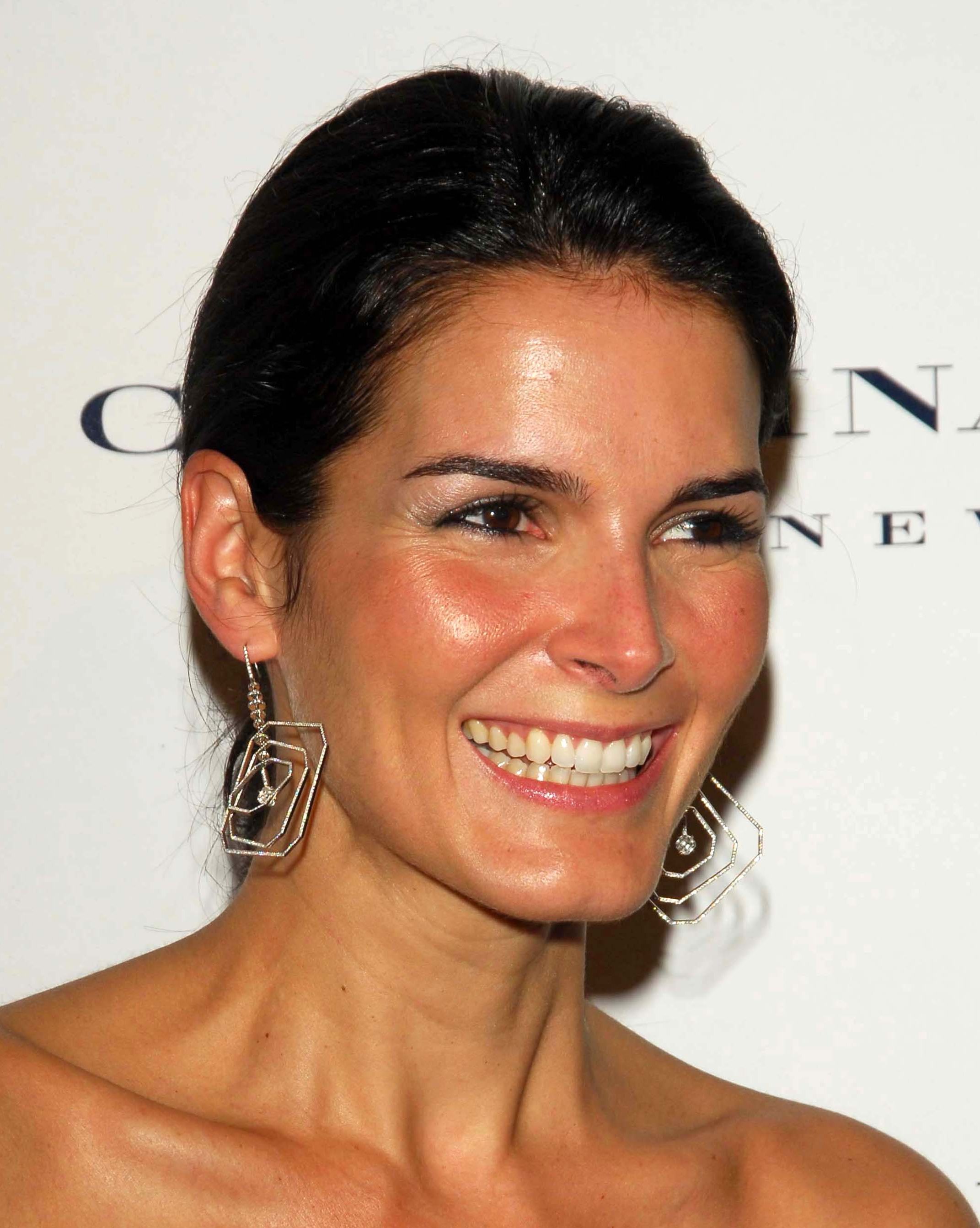 Angie Harmon photo #163645