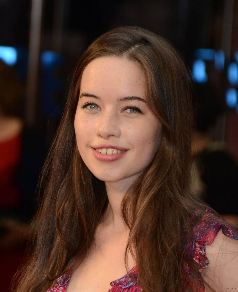 Anna Popplewell photo #484544