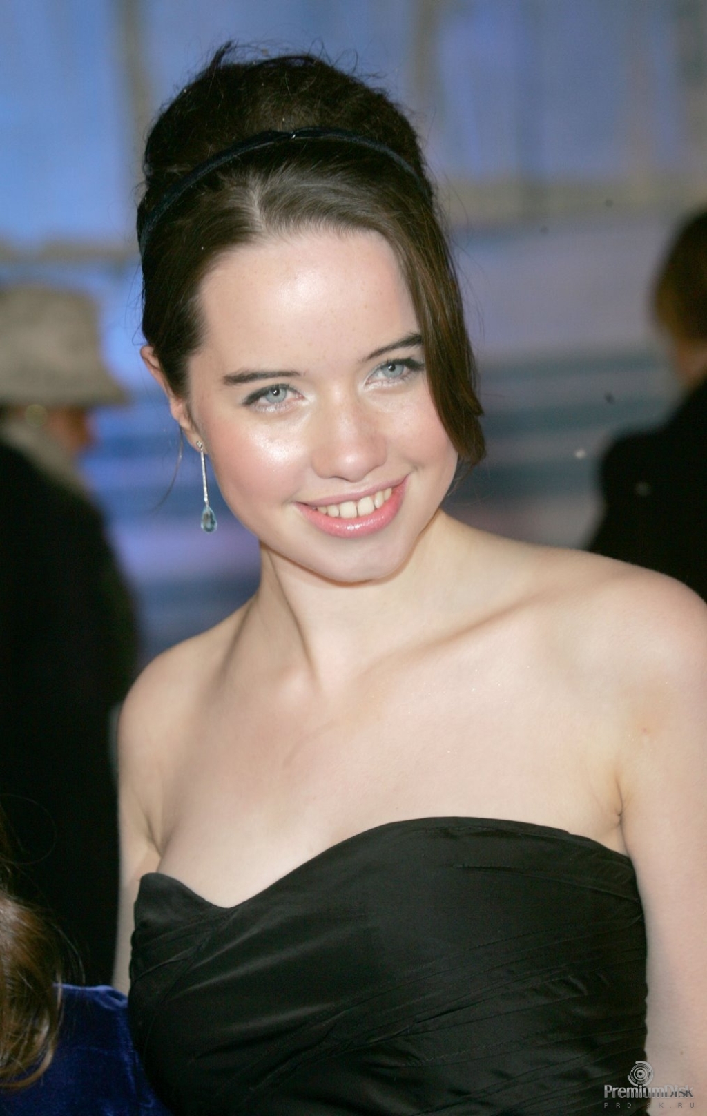 Anna Popplewell photo #352626