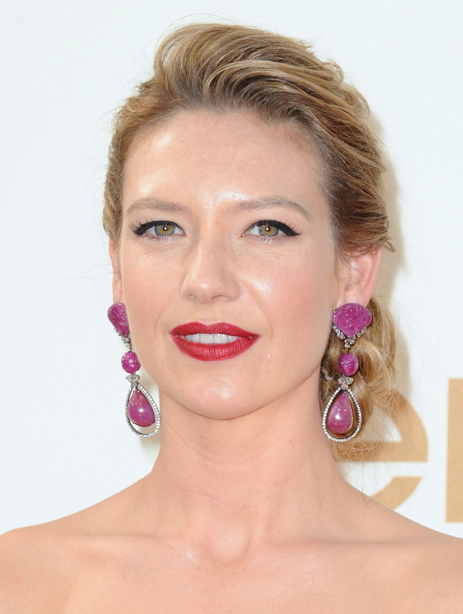 Anna Torv photo gallery - 101 best Anna Torv pics | Celebs-Place.com