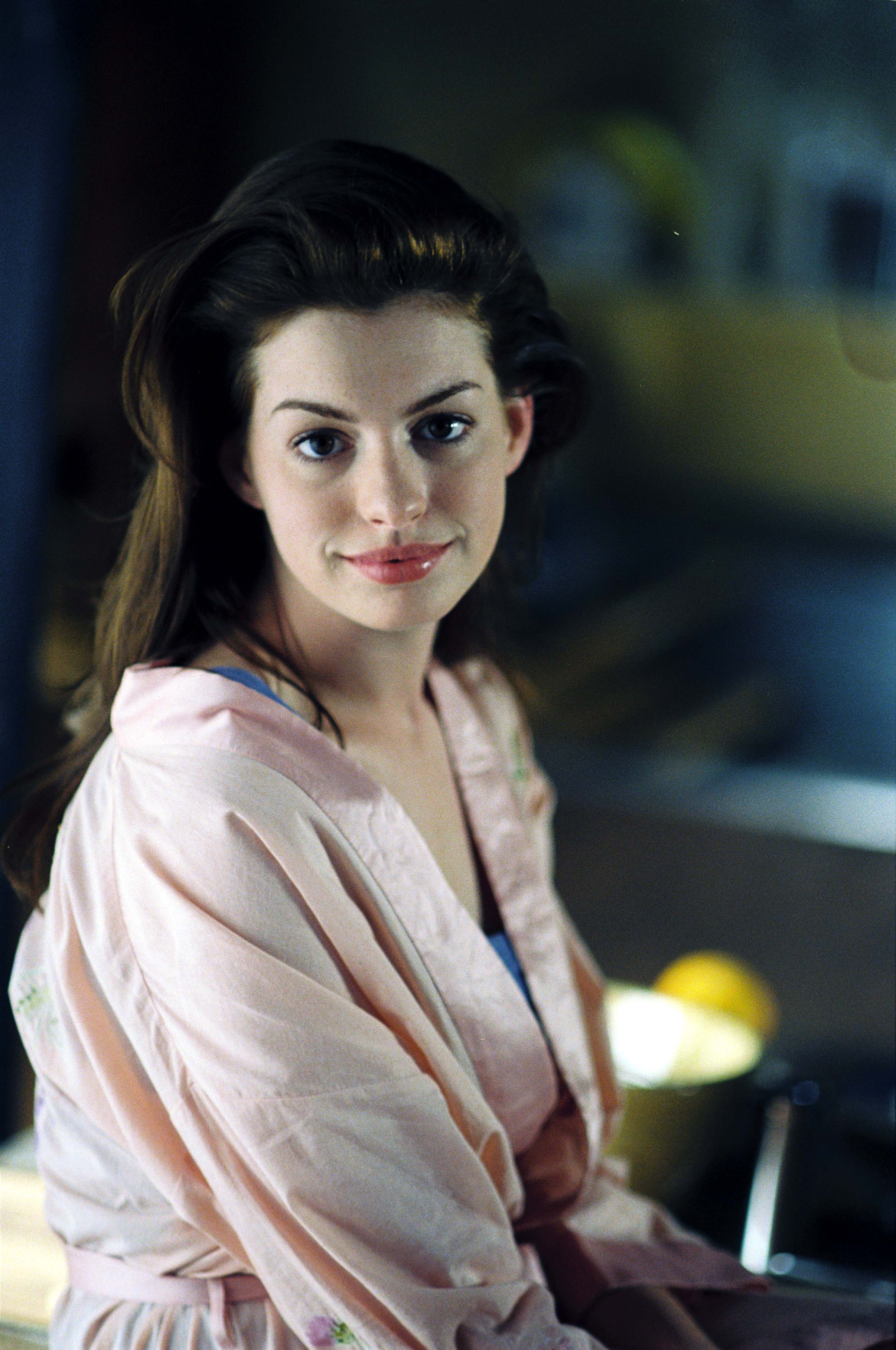 Anne Hathaway photo #28390