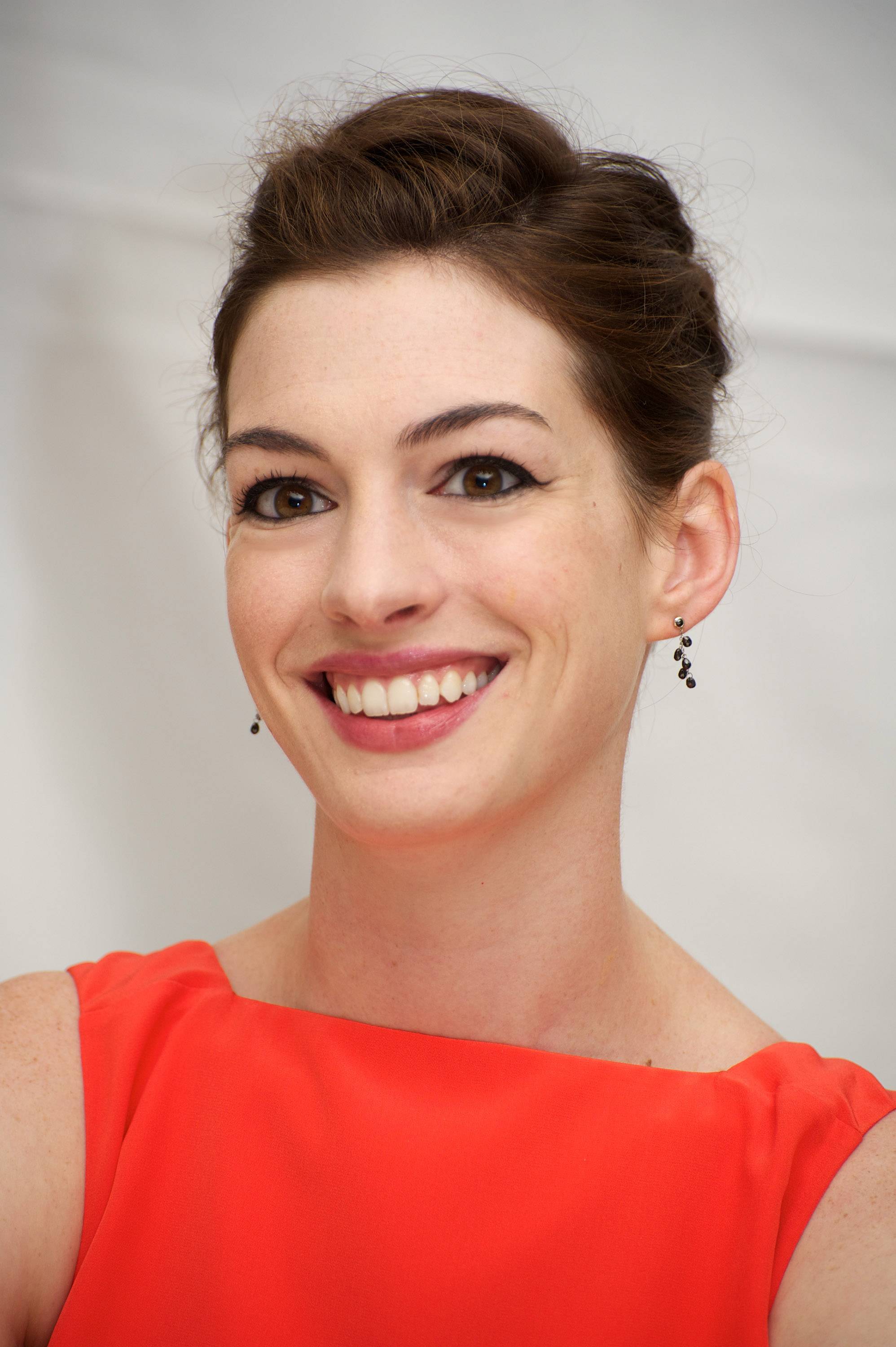 Anne Hathaway photo #307469