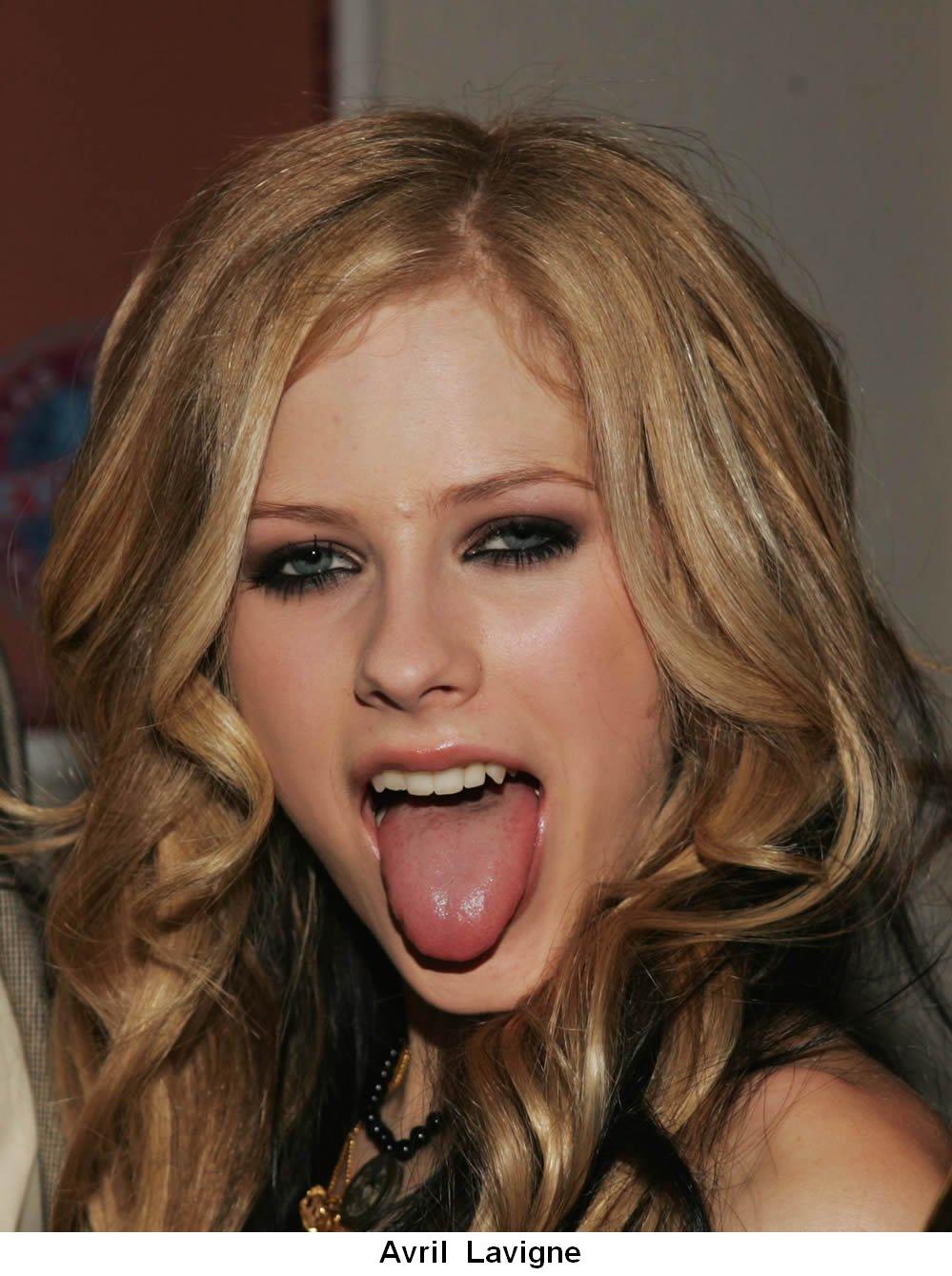 Avril Lavigne photo #472139 Celebs-Place.com.