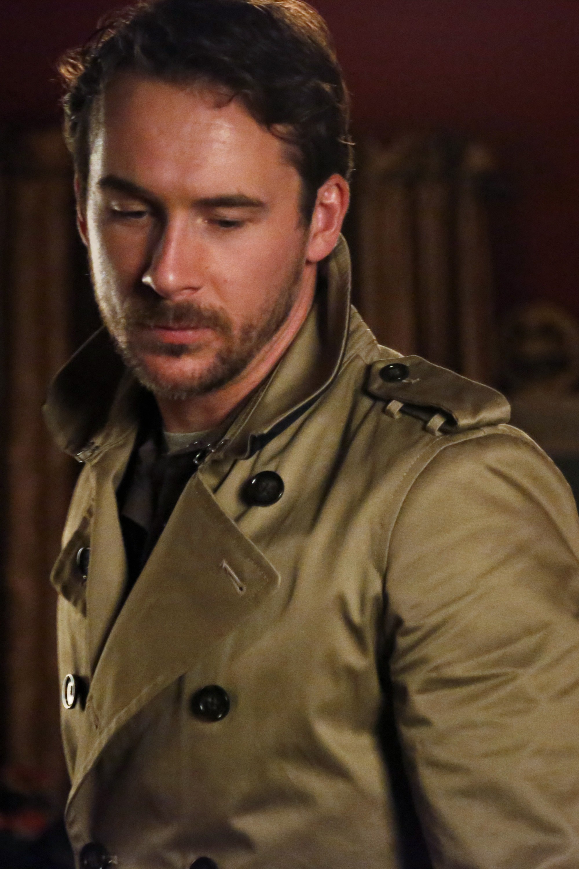 Barry Sloane photo #725811