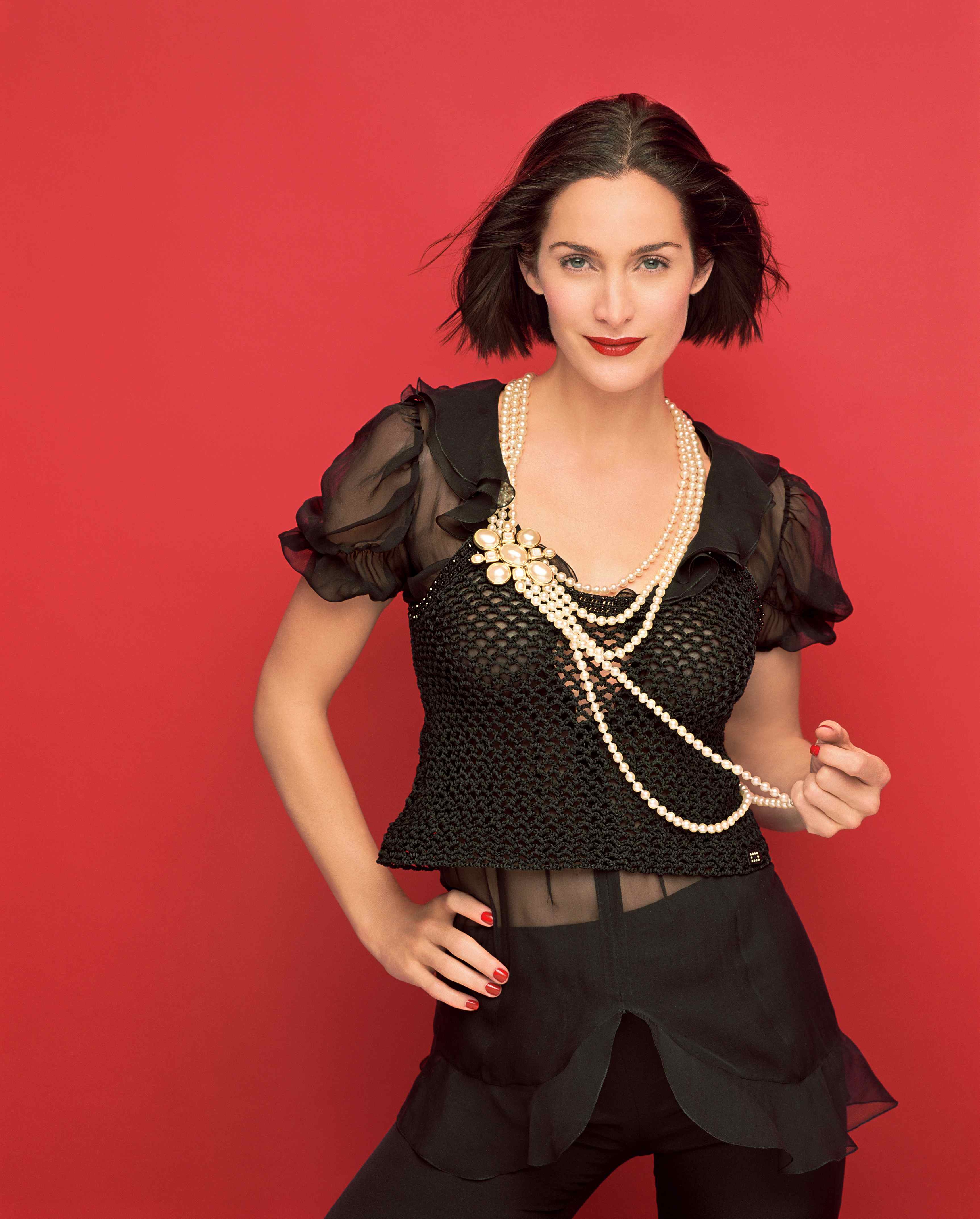 Carrie Anne Moss photo #368418