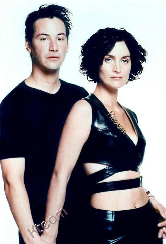 Carrie Anne Moss photo #22522