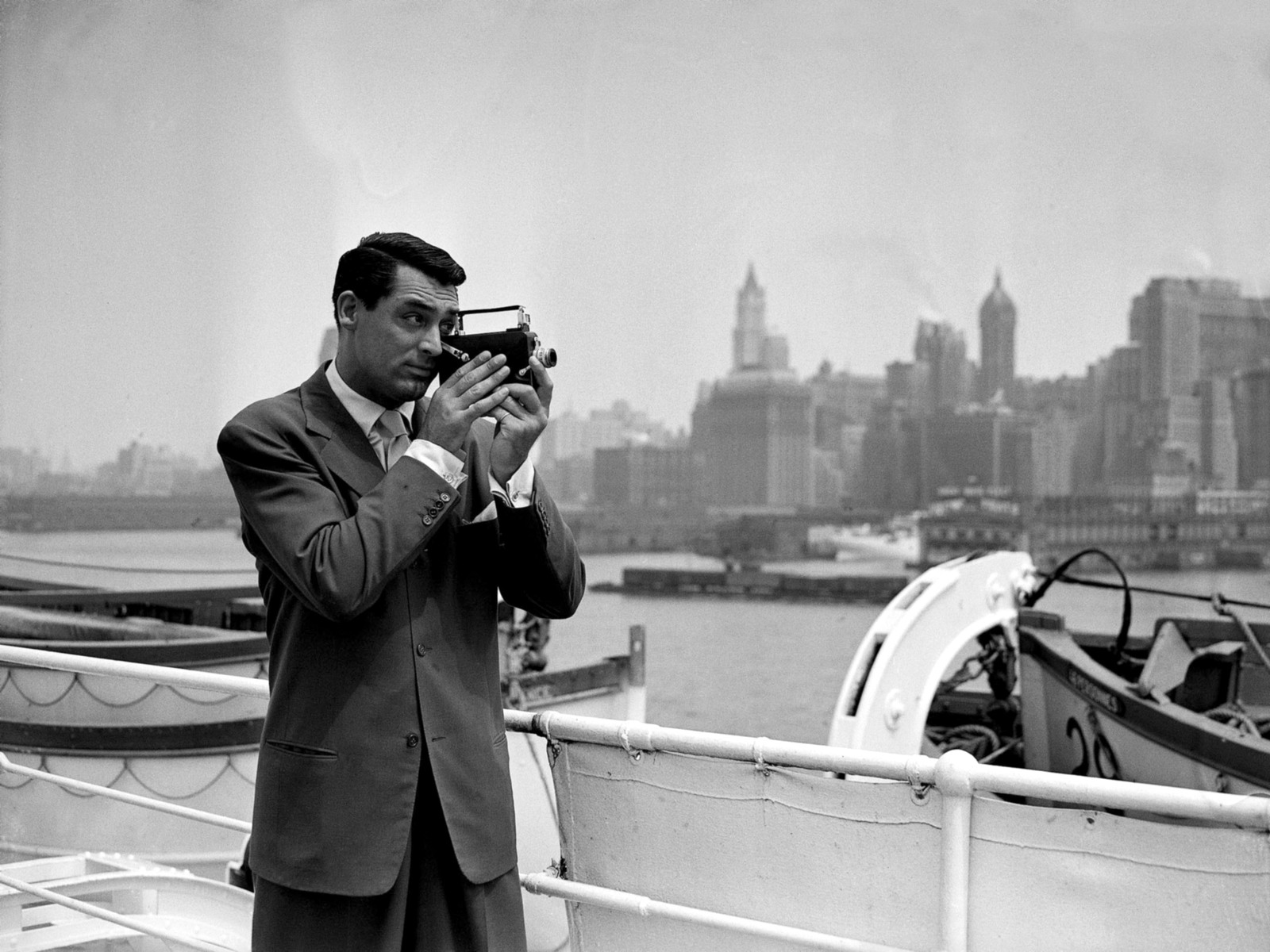 Cary Grant photo #199277