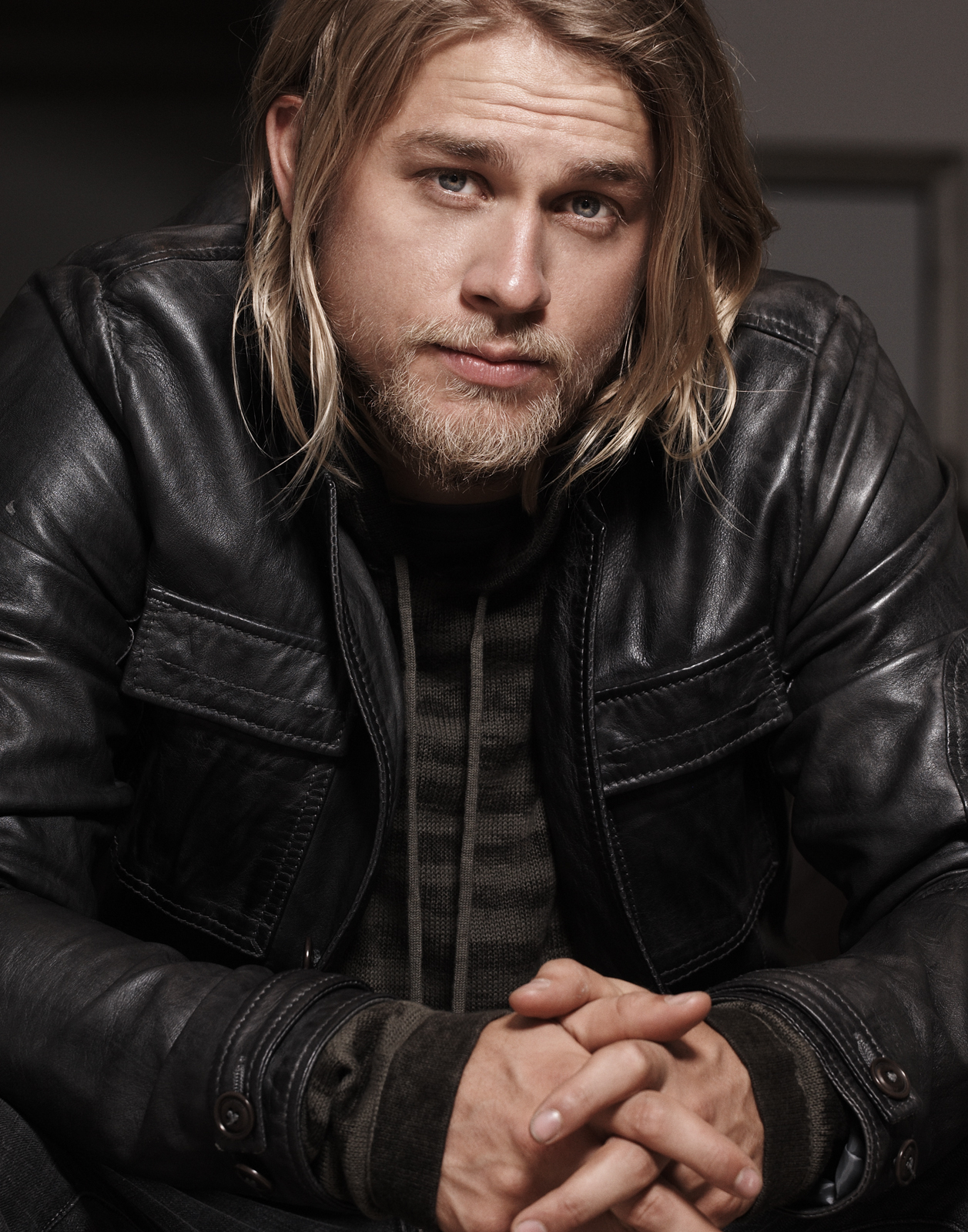 Покажи картинки джекса. Charlie Hunnam fanart. Charlie Hunnam hq. Charles Matthew Hunnam young. Charlie Hunnam iphone Wallpaper.