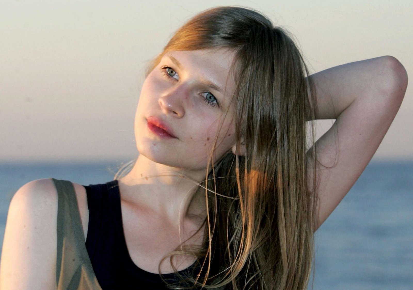 Clemence Poesy photo #91285