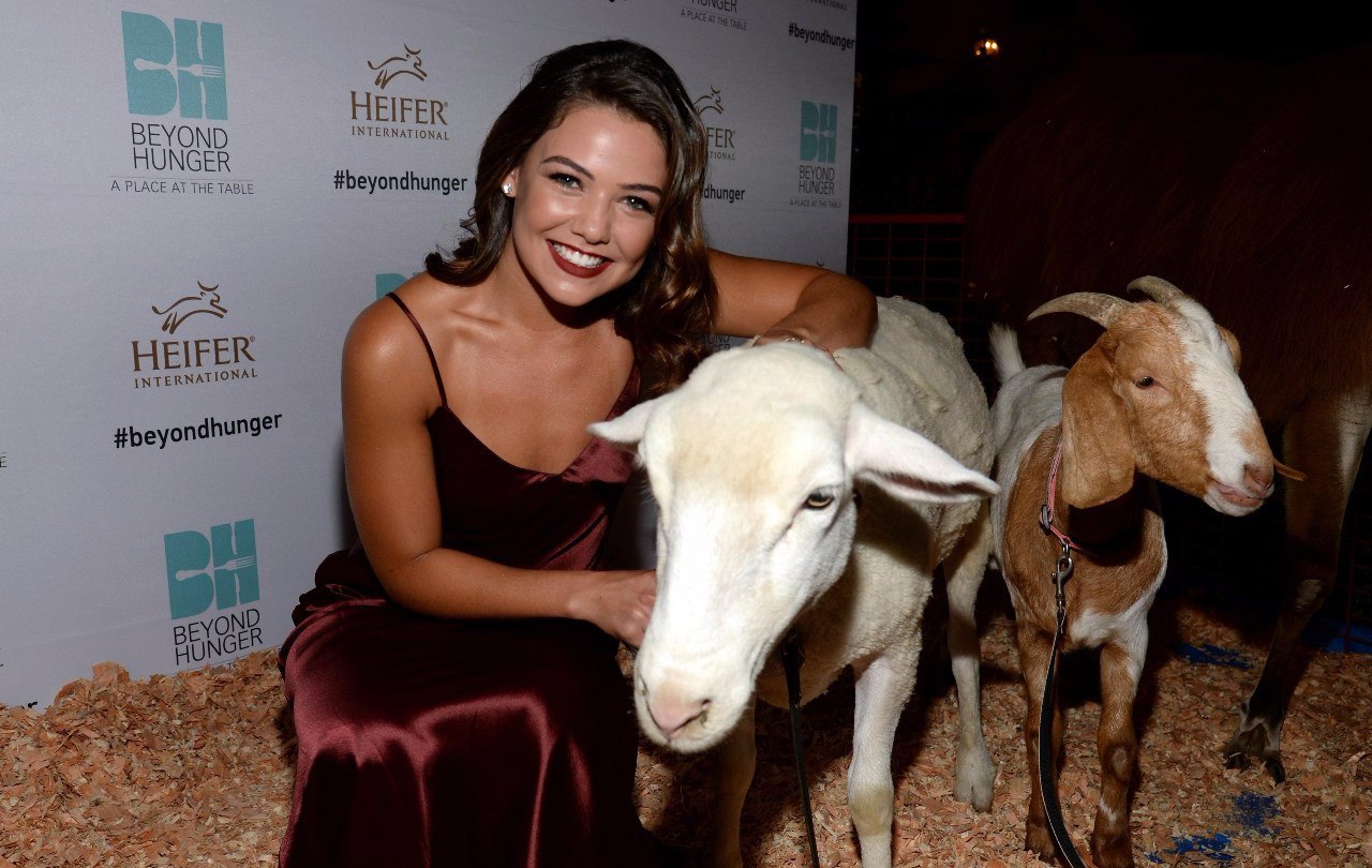 Danielle Campbell photo #675034