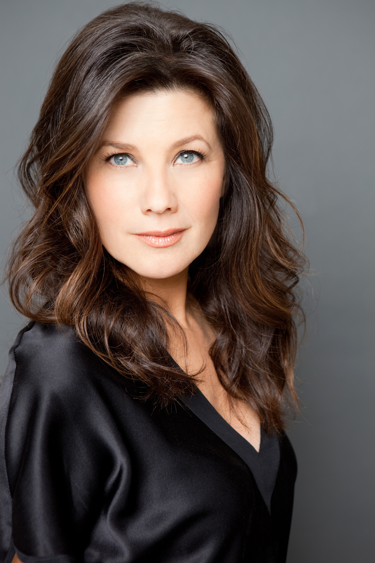 Daphne Zuniga photo #532398