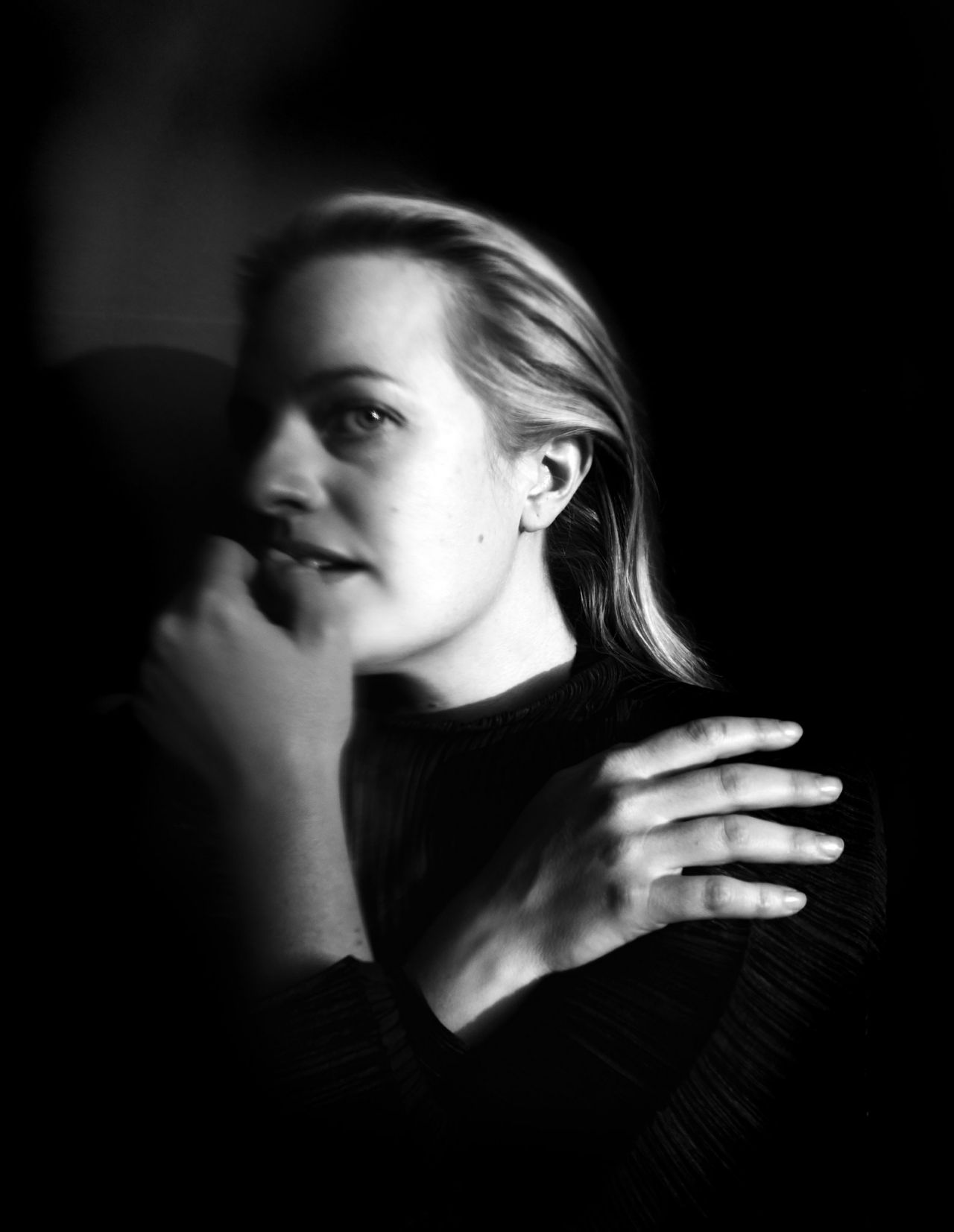 Elizabeth Moss photo #944833