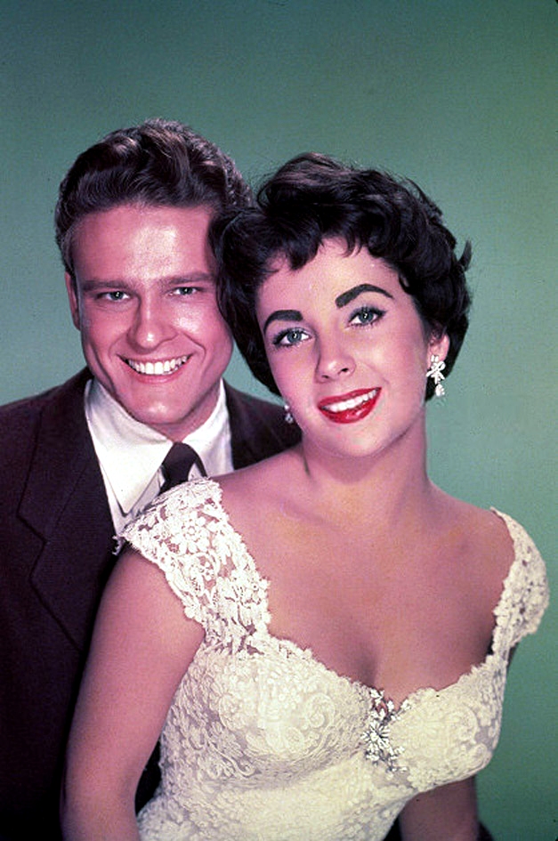 Elizabeth Taylor photo #464046