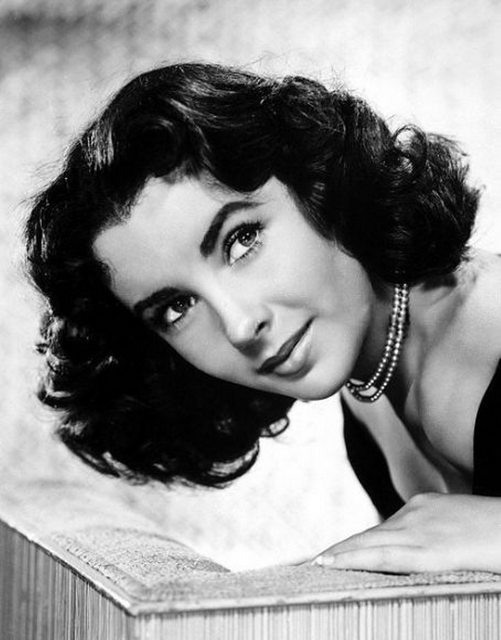 Elizabeth Taylor photo #122757