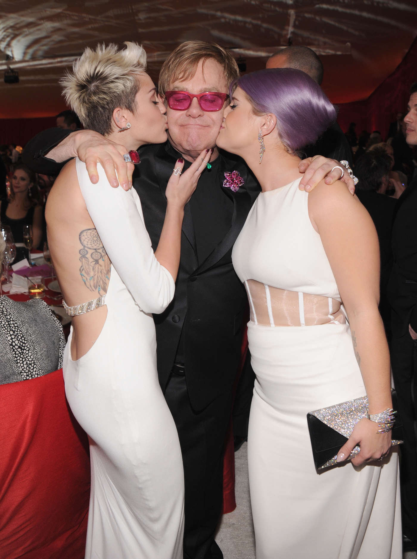 Elton John photo #477790