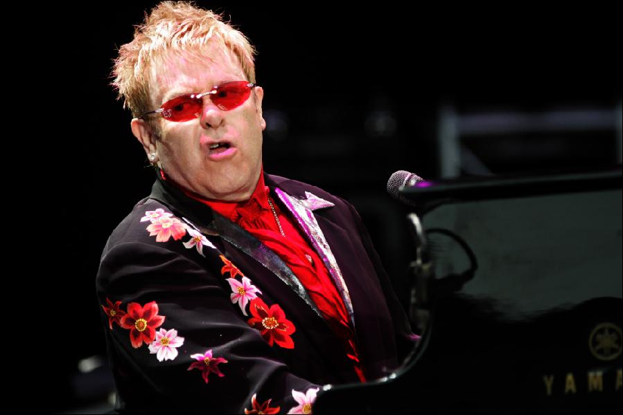 Elton John photo #121779