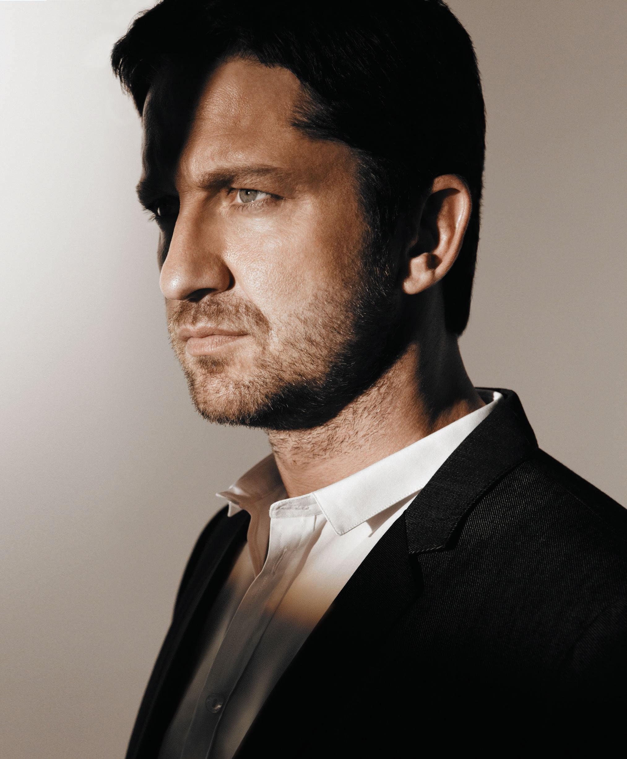 Серьезные фотографии. Джерард Батлер. Джерард Батлер фотосессии. Gerard Butler Photoshoot. Джерард Батлер hq.