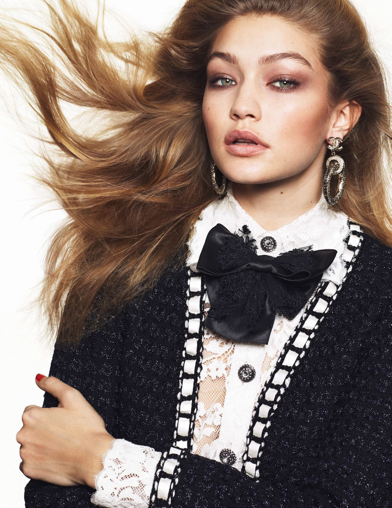 Gigi hadid. Джиджи Хадид фотосессии. Джиджи Хадид 2016. Джиджи Хадид Вог Париж. Джиджи Хадид с заколками.