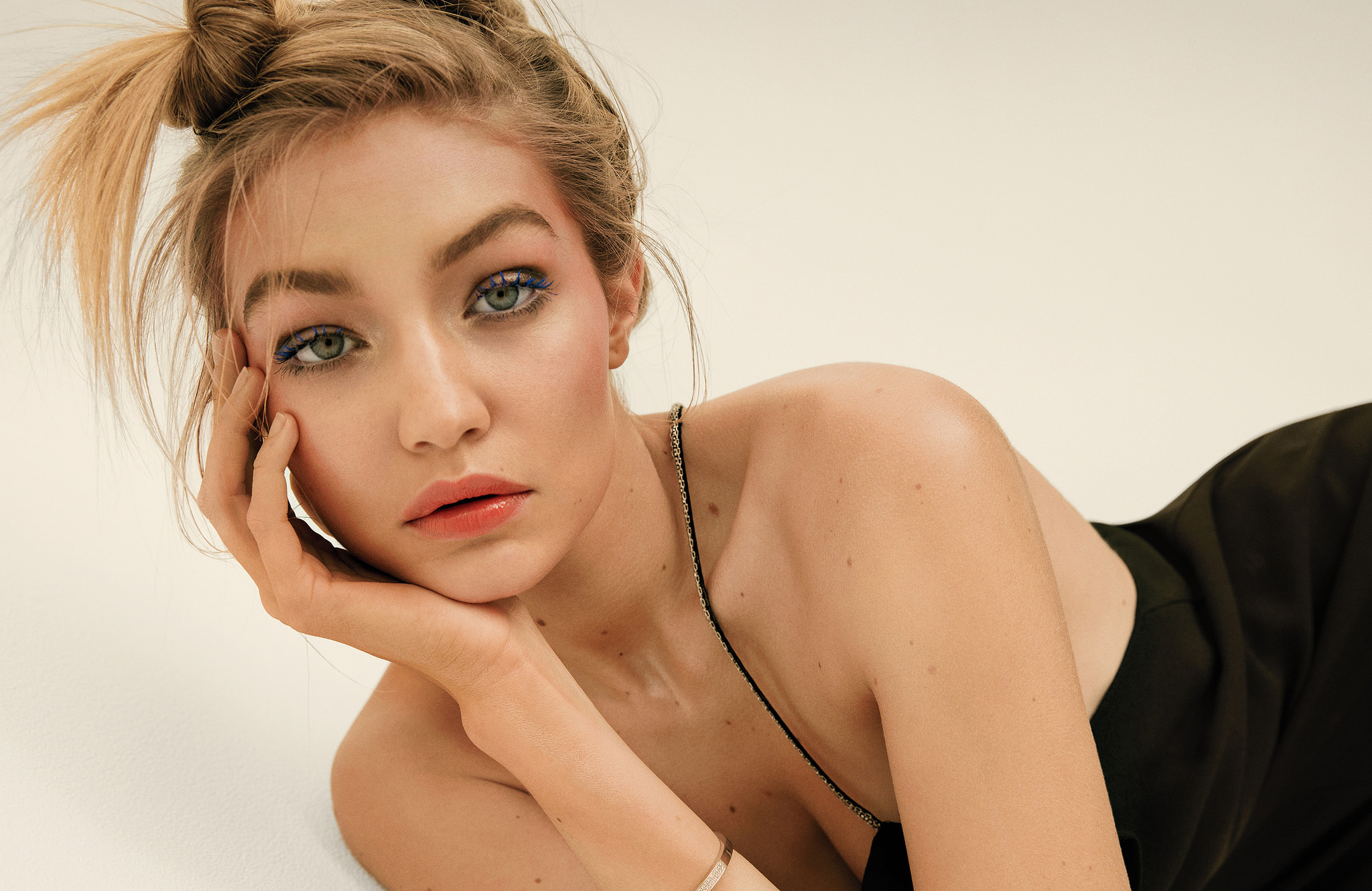 Gigi Hadid photo #702610