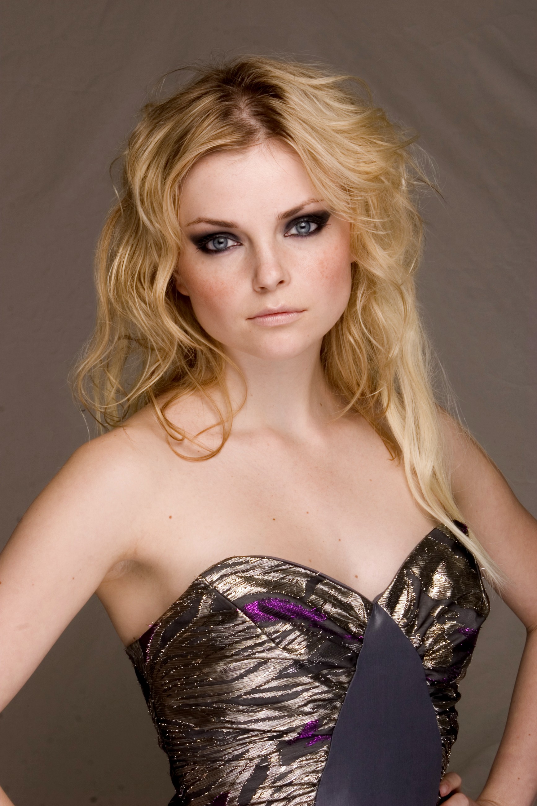 Izabella Miko photo #147406