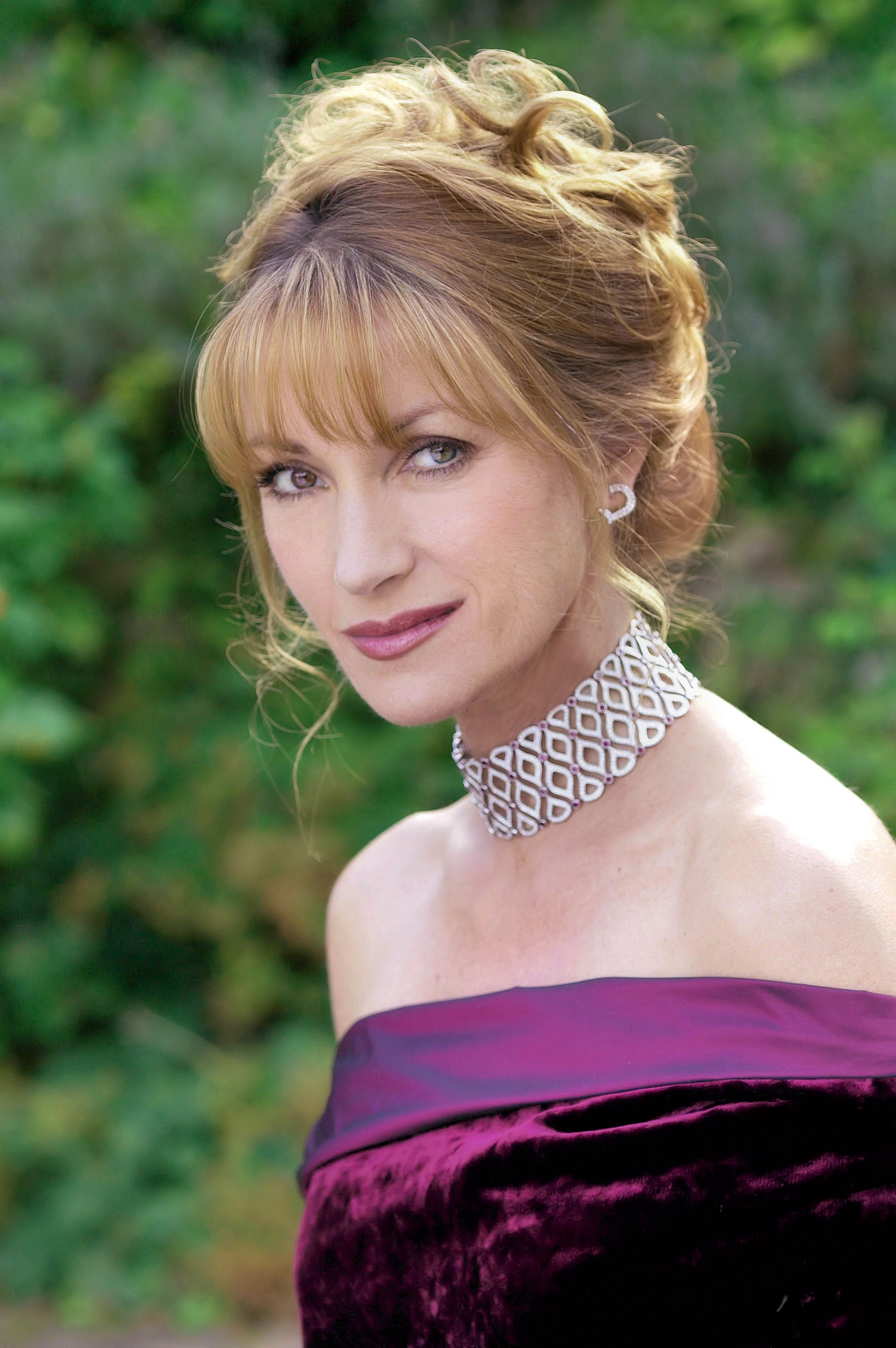 Jane Seymour photo #378413