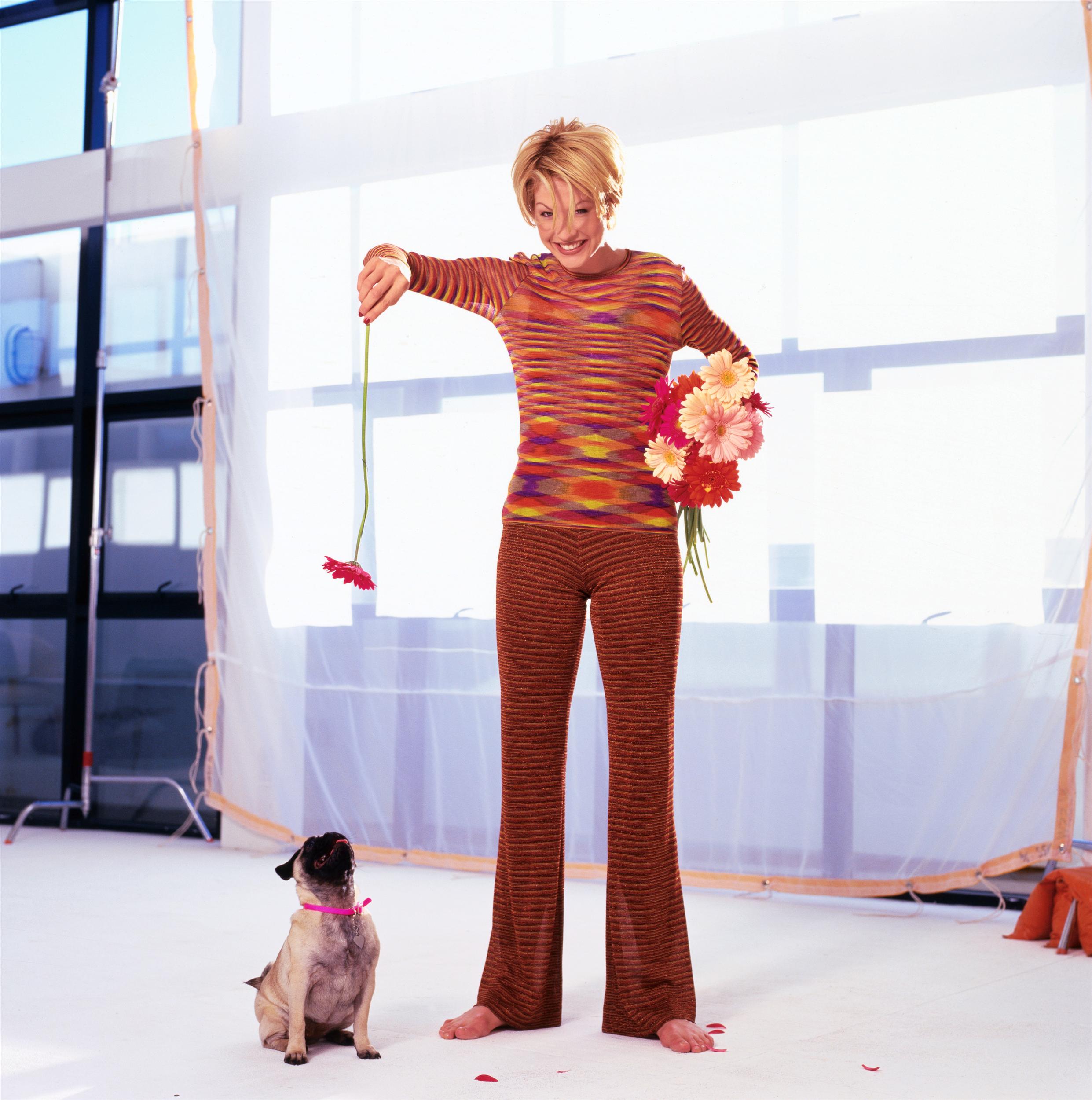 Jenna Elfman photo #12059