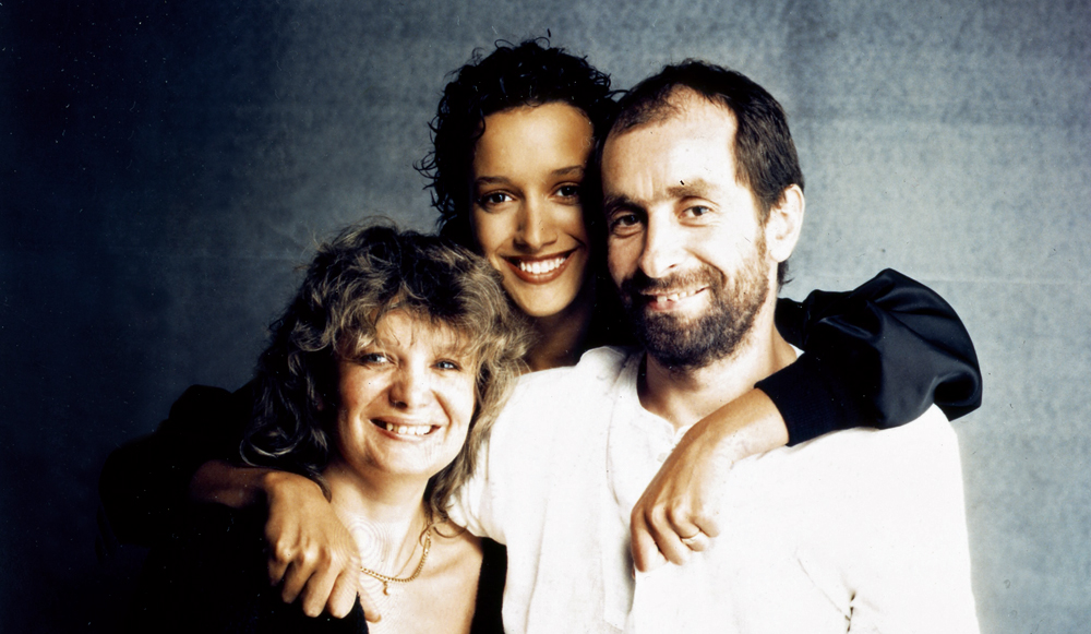 Jennifer Beals photo #274603