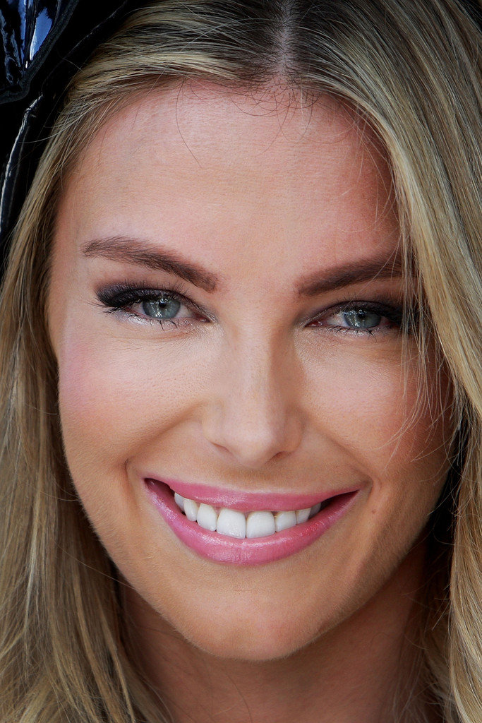 Jennifer Hawkins photo #482570