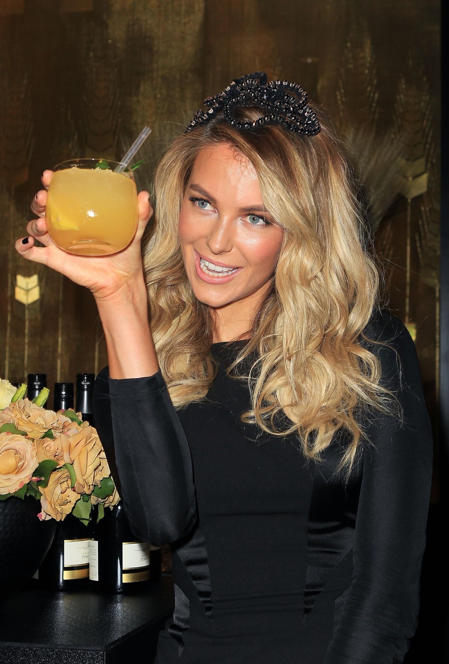 Jennifer Hawkins photo #372386