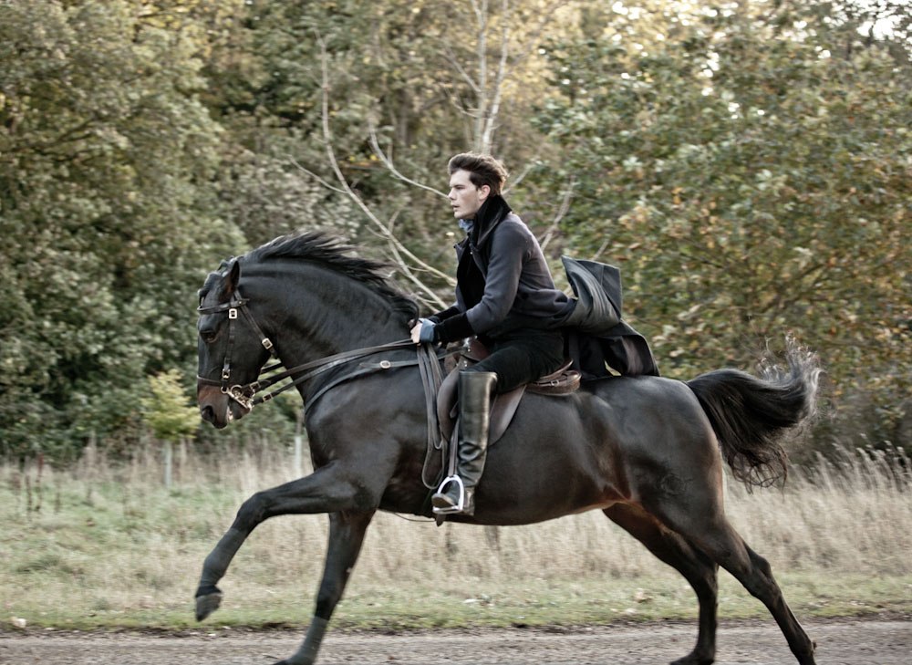 Jeremy Irvine photo #596547